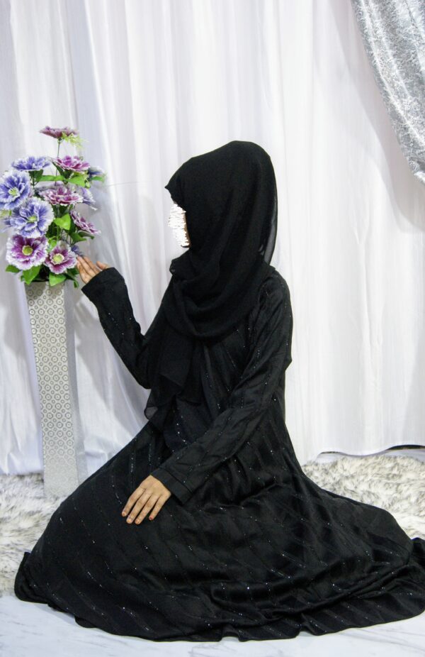 Stunning Umbrella Style Abaya – Flowing, Sophisticated Silhouette